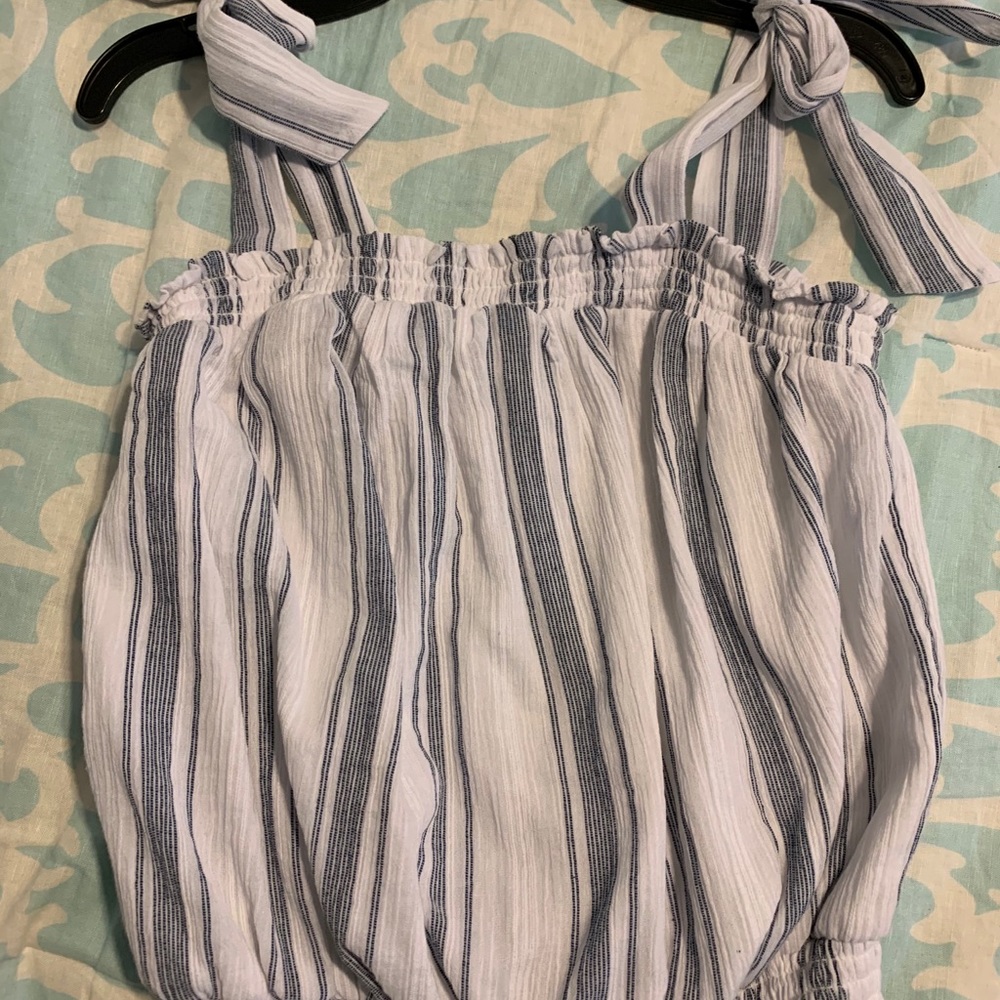 Universal Thread XS top - Picture 2 of 4